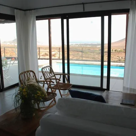 El Tucan, Vistas En 3 Y Piscina Nazaret